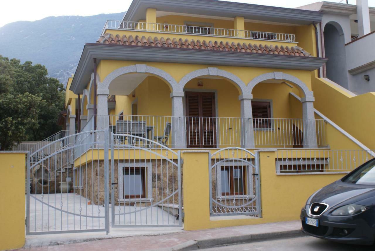 Вилла Casa Mariolu 2 Piano Mansarda Кала-Гононе Экстерьер фото